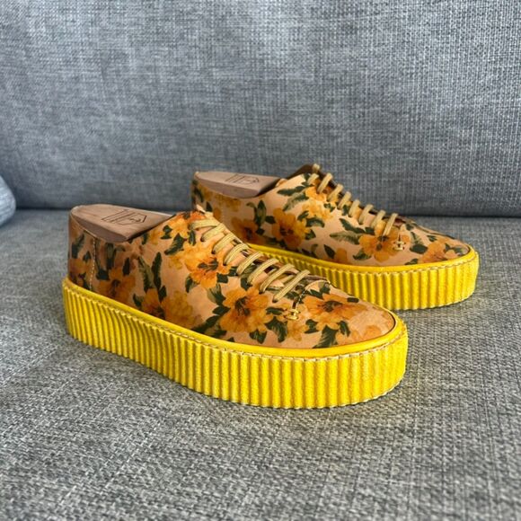 EUC PF16 Yellow Floral Platform Sneakers Size 6 Boho Grunge Creepers Chunky Sole - Picture 1 of 9